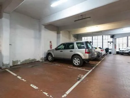 Center Whit Private Parking Apartment Turin