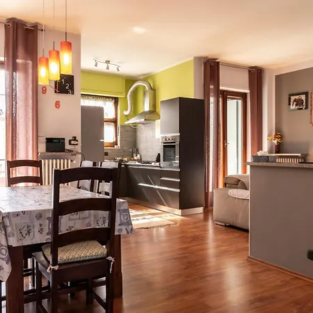 Apartment Center Whit Private Parking