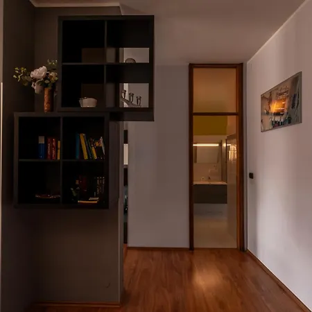 Center Whit Private Parking *