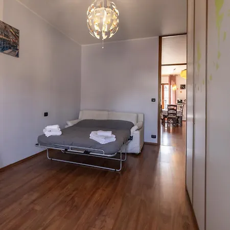 Apartment Center Whit Private Parking