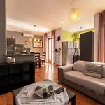 Center Whit Private Parking *