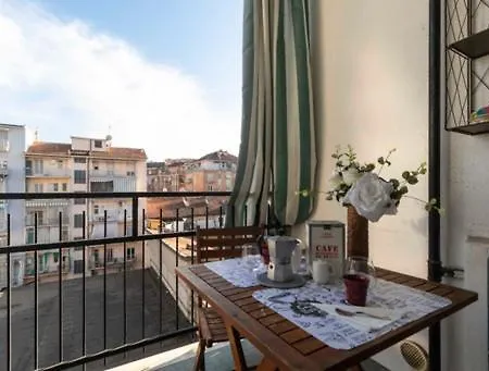 Apartment Center Whit Private Parking
